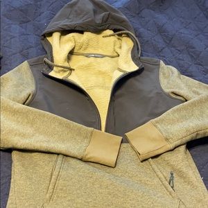 North Face pullover S